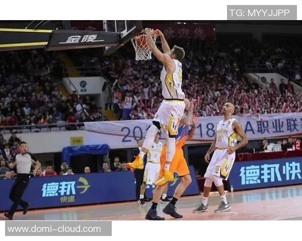 北控与上海激战回顾精彩比赛视频全程回放与精彩瞬间分析