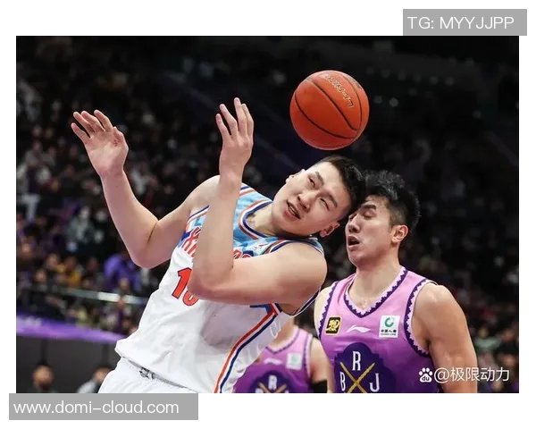 北京与新疆的激烈对决在2月15日展开精彩角逐，期待精彩瞬间与精彩表现