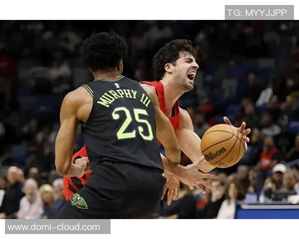 鹈鹕与开拓者激战正酣球迷期待精彩对决与精彩瞬间